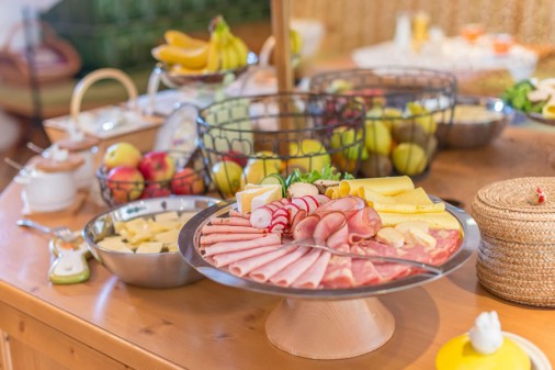 Frische Wurst & Käseplatte im Hubengut